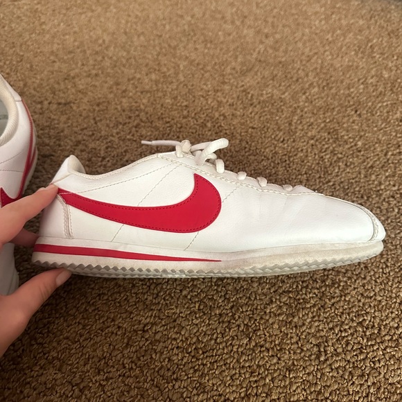 Nike Cortez Casual Trainers, size 6.5, White/University Red - Picture 4 of 6